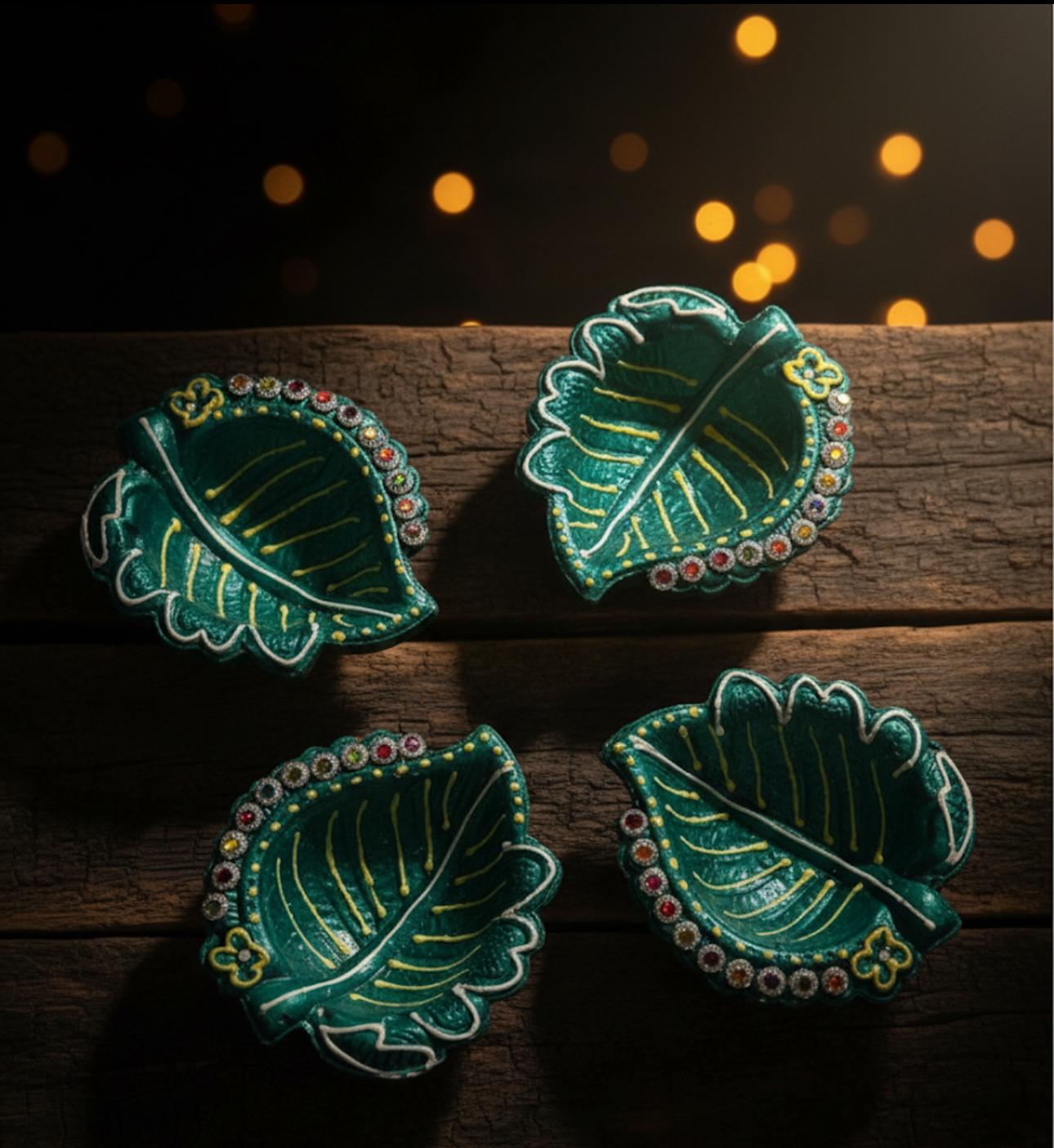 Earthen Clay Diwali Leaf Diya / 6 Pcs