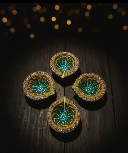 Indian Karigar Diwali Diyas / 6 Pcs